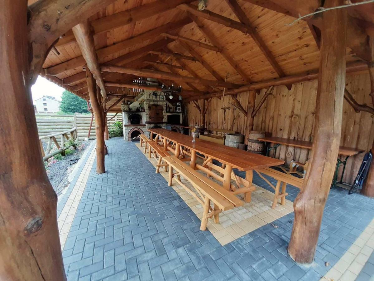 Gospodarstwo Agroturystyczne Pod Lasem Maria Plazio Narol Exteriér fotografie