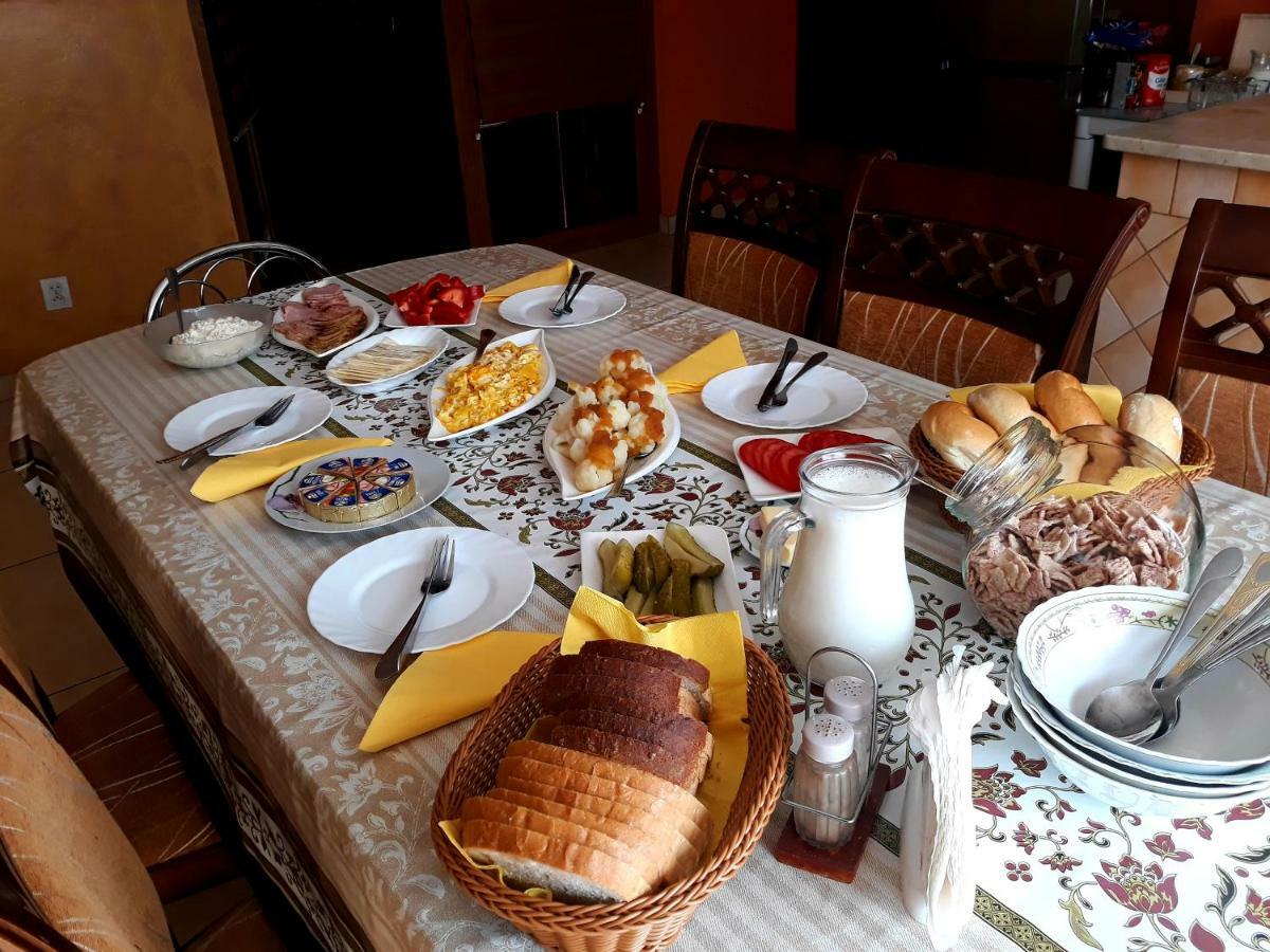 Gospodarstwo Agroturystyczne Pod Lasem Maria Plazio Narol Exteriér fotografie